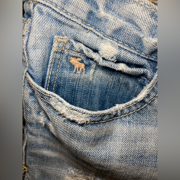 Abercrombie & Fitch Light Blue Distressed Denim Cutoff Shorts - Picture 4 of 14